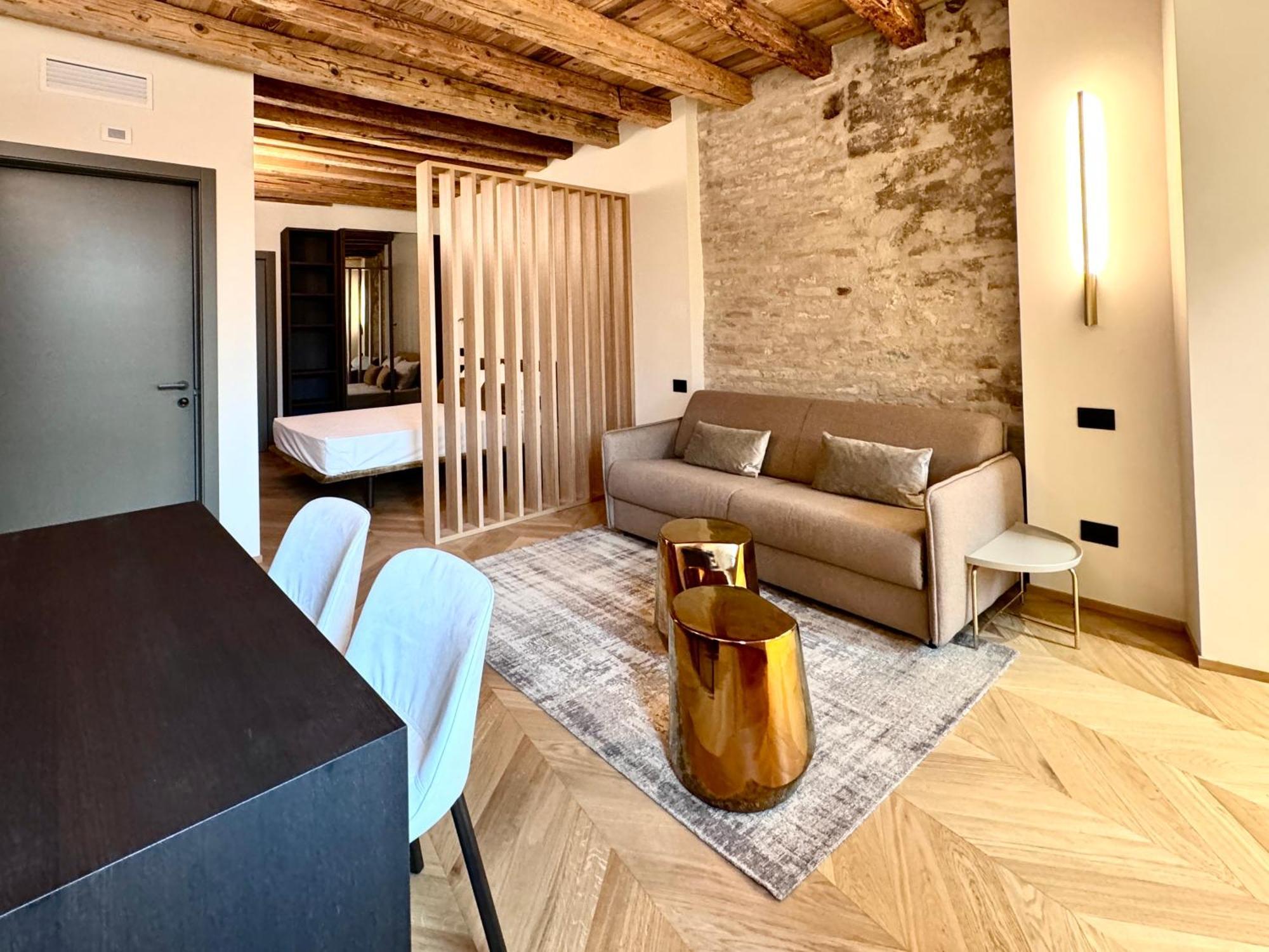 Palazzo Carpediem-prato Della Valle Apartment *